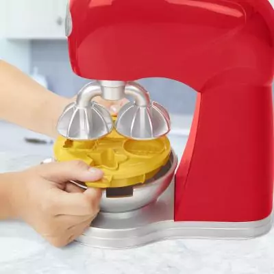 Play-Doh Kitchen Creations PD ROBOT PATISSIER