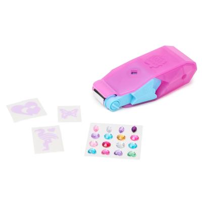 Cool Maker - Shimmer Me Body Art - Tatouages Éphémères Personnalisables Avec 1 Rouleau, 135 Motifs, 3 Cartouches de Couleurs et