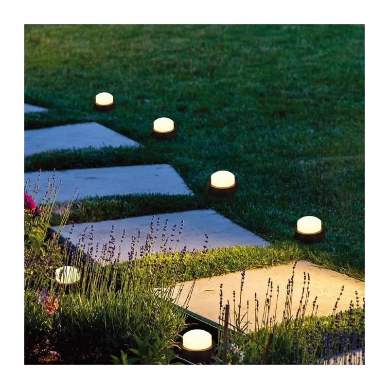 Éclairage solaire pour allée: 10 mini-spots lumineux à LED blanc chaud