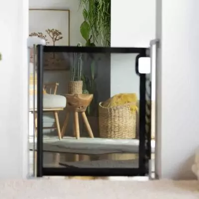 Barrière de sécurité enfant Ingenuity: Enroulable, Auto Close - Jusqu'à 136cm Barrière de sécurité enfant Ingenuity: Enroulable, Auto Close - Jusqu'à 136cm