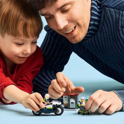 LEGO City 60455: Course-Poursuite en Moto de Police LEGO - 4 ans