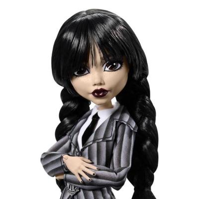 Poupée Monster High Mercredi Addams en Uniforme avec La Chose