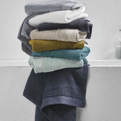 Serviette de bain en coton bio TODAY - 50 x 90 cm - Celadon