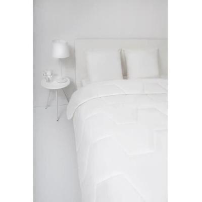 Couette légère NUAGE de DOUCEUR 240x260 cm - Blanc