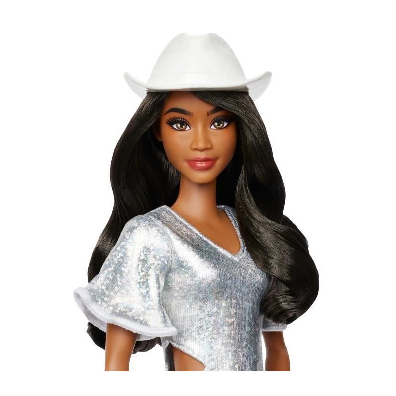 Barbie Fashionistas: Poupée argentée avec chapeau de cowboy