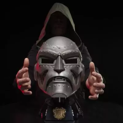 Casque premium Doctor Doom adulte - Marvel Legends Series