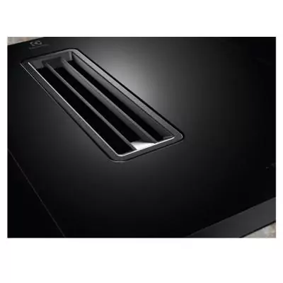 Table de cuisson aspirante Electrolux 78cm 4 feux noir Table de cuisson aspirante Electrolux 78cm 4 feux noir