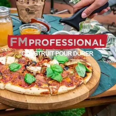 Ensemble plaque à pizza perforée et roulette - FACKELMANN PRO - 32 cm