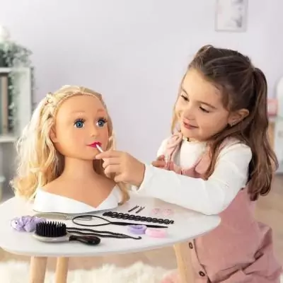 Smoby - Tete a coiffer blonde - Facile a coiffer - 19 accessoires réalistes - Levres thermosensibles - Trappe de rangement